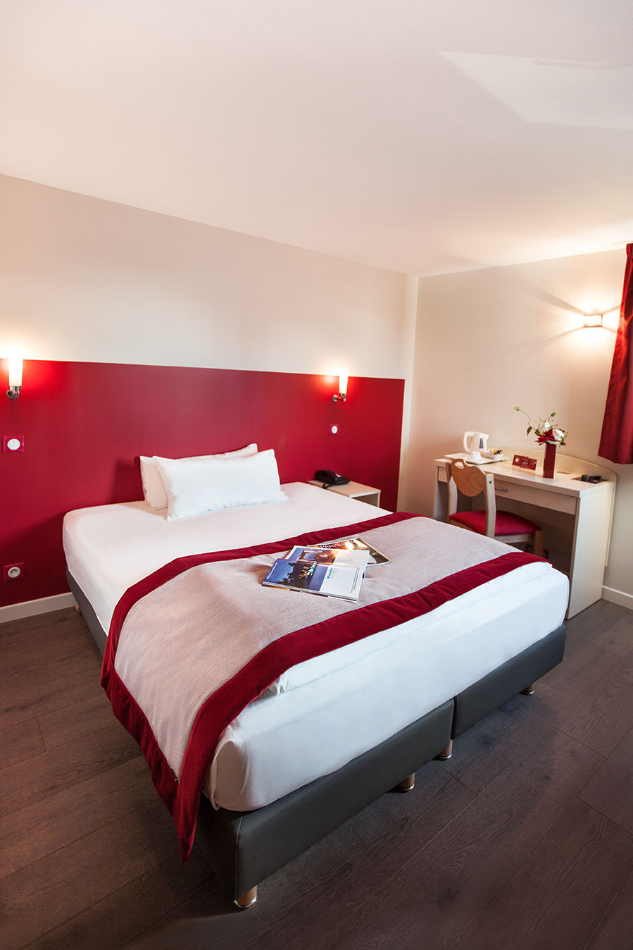 Hotel L'Amandier Nanterre Eksteriør bilde