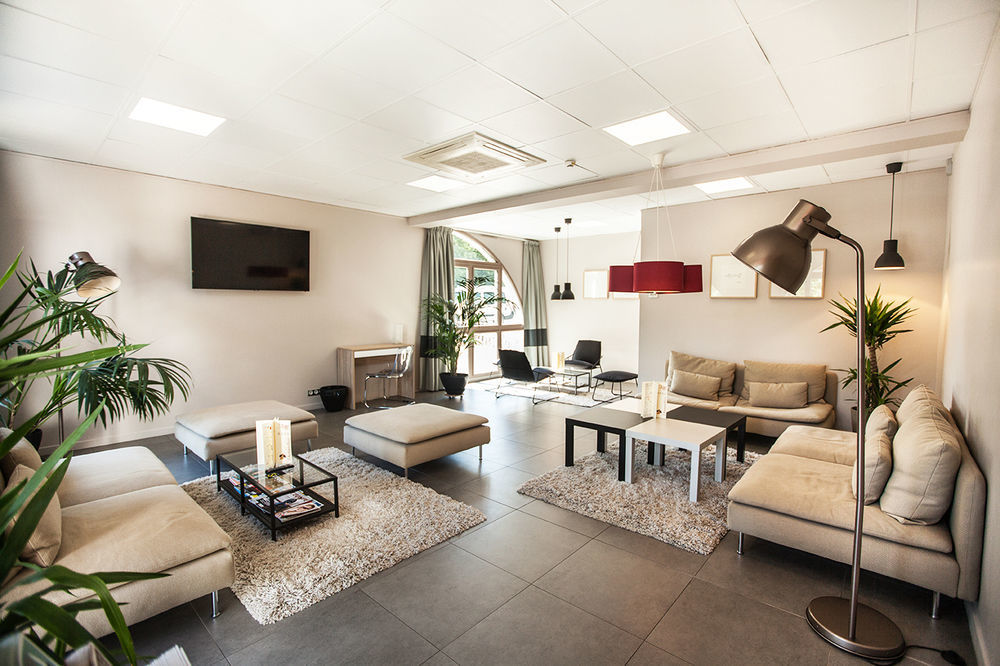 Hotel L'Amandier Nanterre Eksteriør bilde